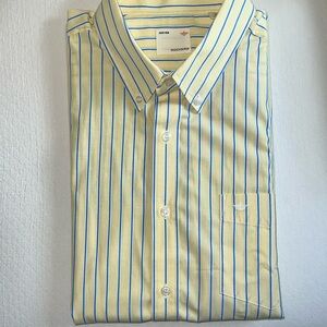 Men’s Short Sleeve Shirt by Dockers • Yellow with Blue Pin 
Stripes • EUC